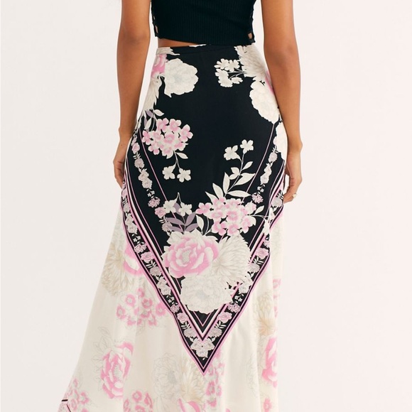 Free people after hours skirt - Picture 4 of 9